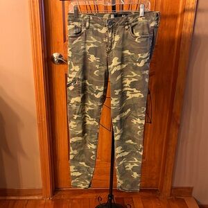 Kut from the Kloth Olive Cargo Pants